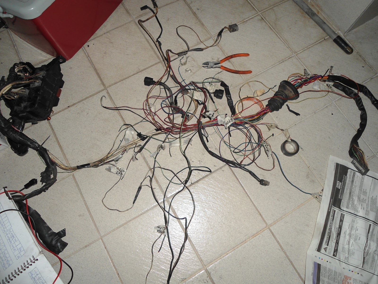 R.N.R AUTOSPORT - VEHICLE WIRING AND ENGINE MANAGEMENT TUNING: AE101