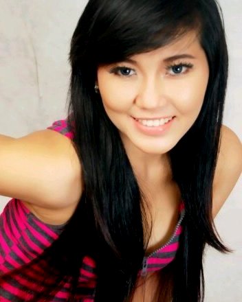 Artis Cantik Via Vallen