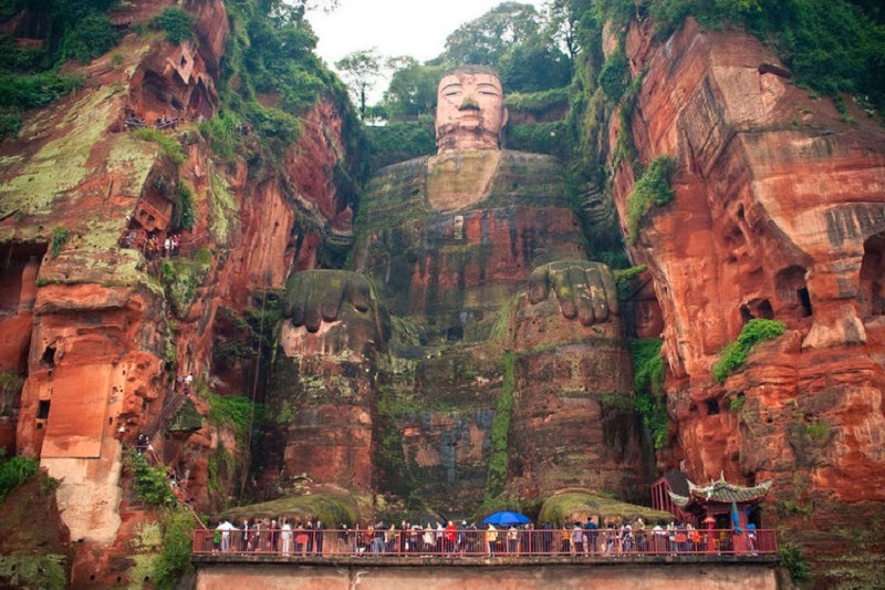 Giant Buddha, Leshan, China - Too Beautiful To Be Real? 16 Surreal Landscapes Found On Earth