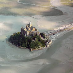 Survol du Mont St Michel