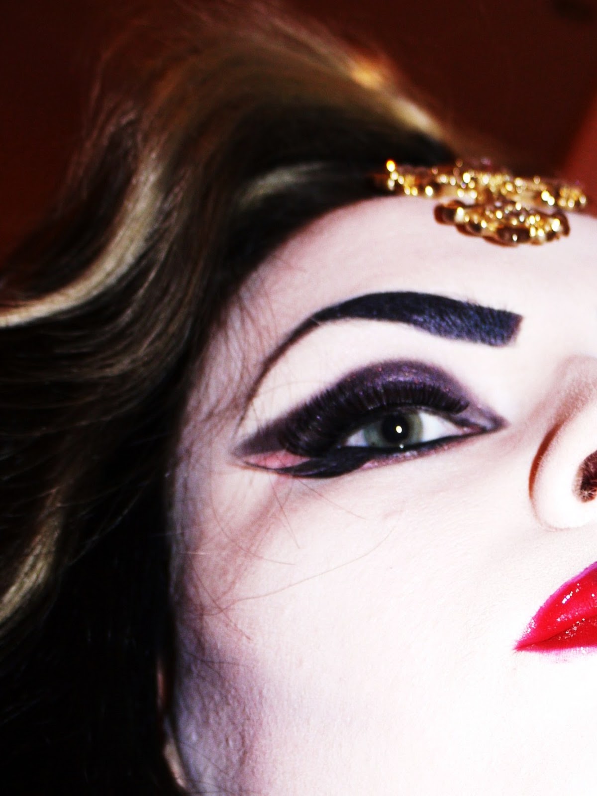 What Katie Healy Did Halloween Goth MakeUp Tutorial