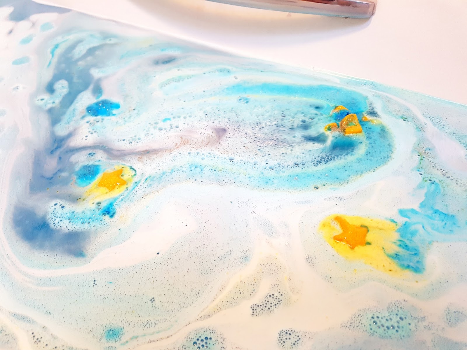 Review │ Shoot For The Stars Bath Bomb By Lush The Life Of A Glasgow Girl
