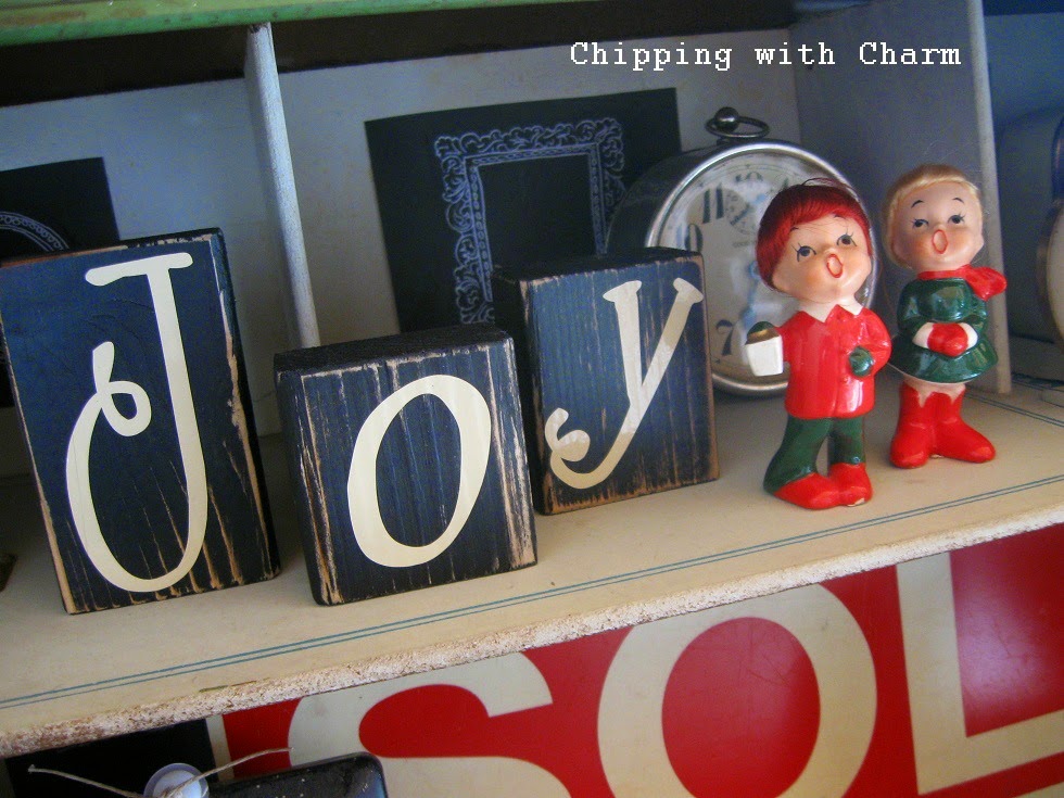 Chipping with Charm:  Clock Vintage Christmas Carolers Shadow Boxes...http://chippingwithcharm.blogspot.com/