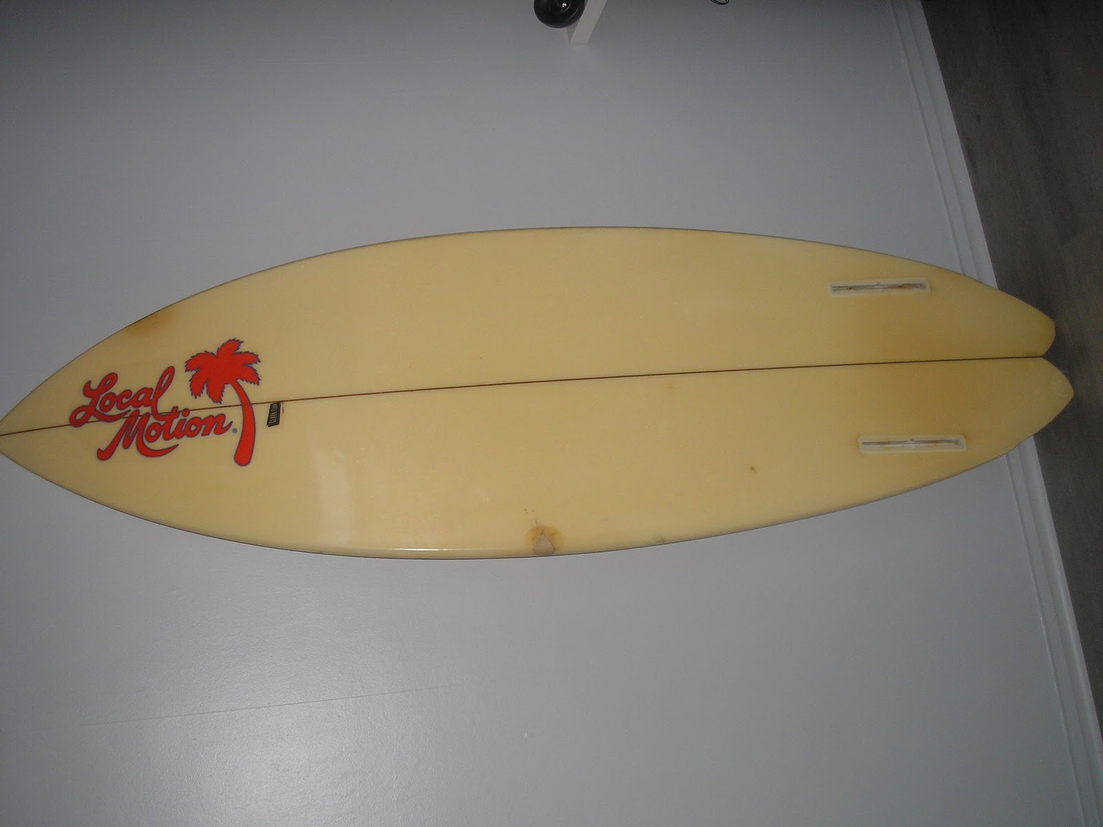 vintage surfboard collection France Vintage Surf Twin fin Local Motion