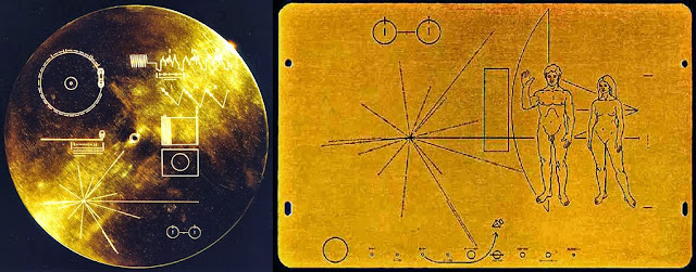 Disco de las Voyager (izquierda) y placa de las Pioneer (derecha)