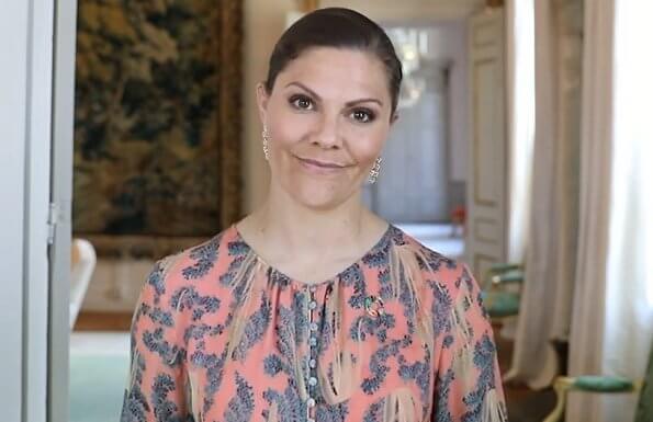 Crown Princess Victoria wore H&M print silk dress conscious exclusive. The Crown Princess is a patron of Rare Diseases Sweden
