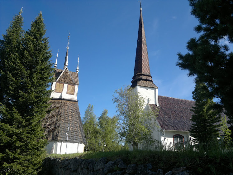 Tornion kirkko keällä 2011