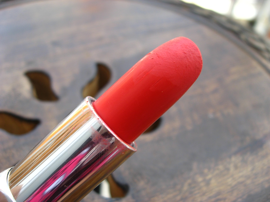 Chambor Powder Matte Lipstick in Rubis Rouge: Review, Pictures & Swatches