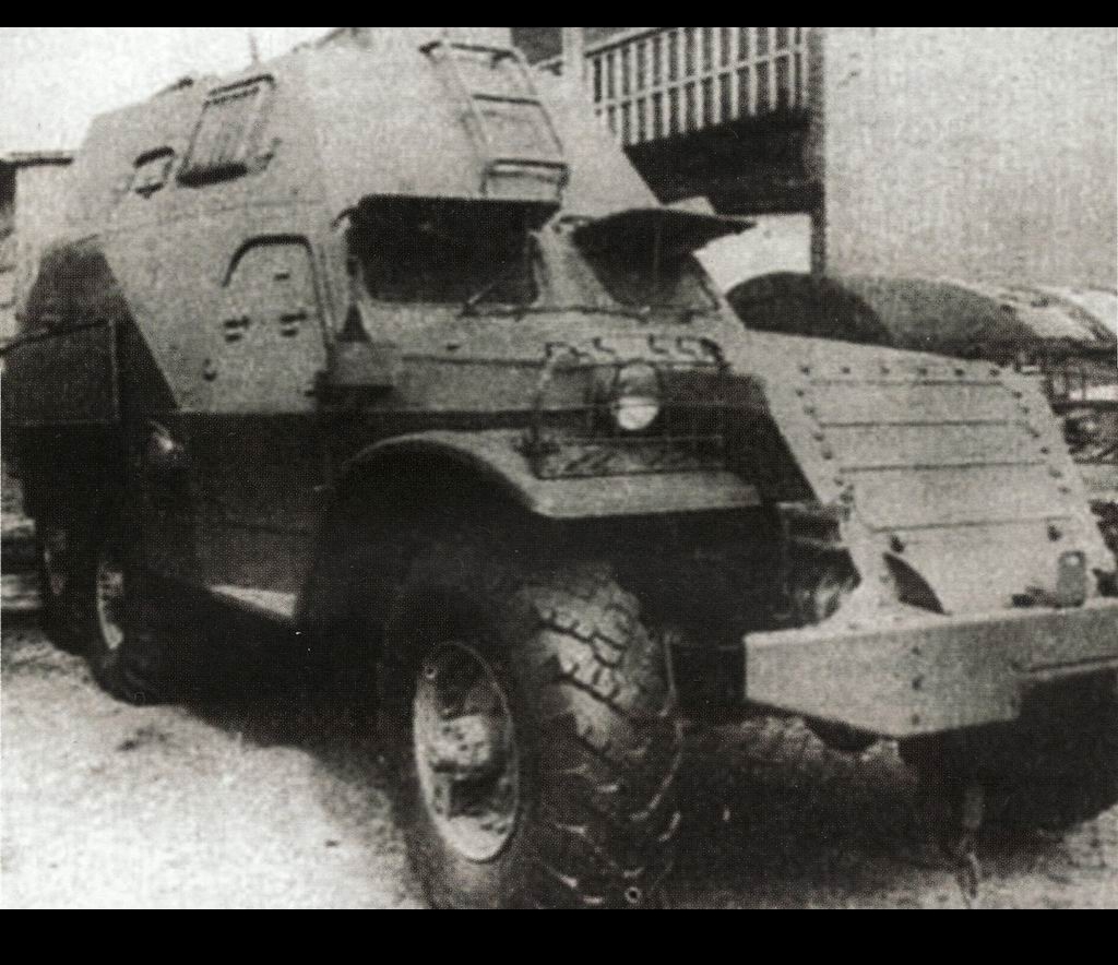 BTR 152 K APC/AMBULANCE SOVIET & WARSAW PACT ARMOURED CAR 1/35 SKIF RARE! 