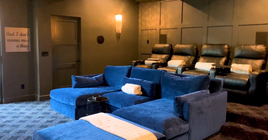 Tour 6732 E. Fanfol Dr, Paradise Valley, AZ vs. 17 Interior Design Photos