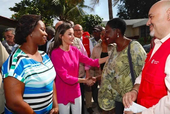 Queen Letizia attended a lunch held by President of Haiti, Jovenel Moïse at the Presidential Palace. Queen visited Haiti National Museum (MUPANAH)