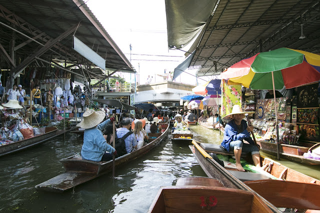 Mercato galleggiante di Damnoensaduak