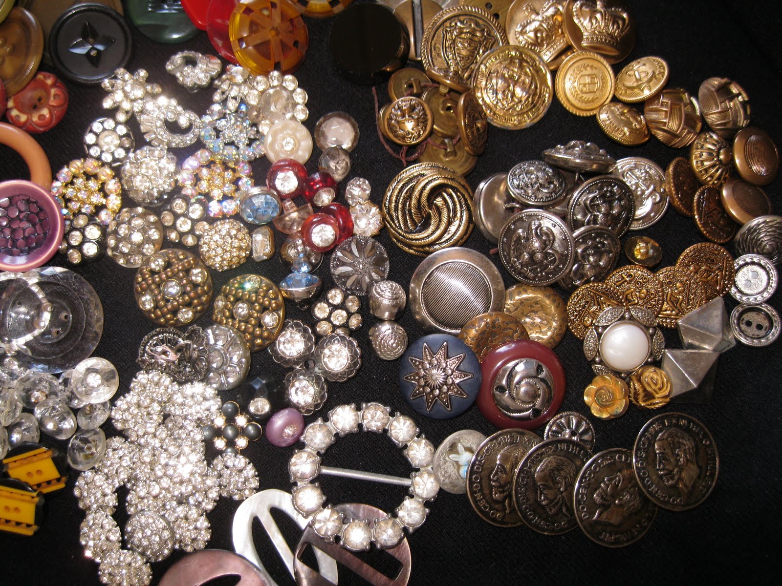all my favorite things antique buttons EBAY listing