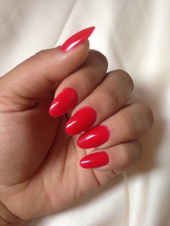 Round Red Nails!
