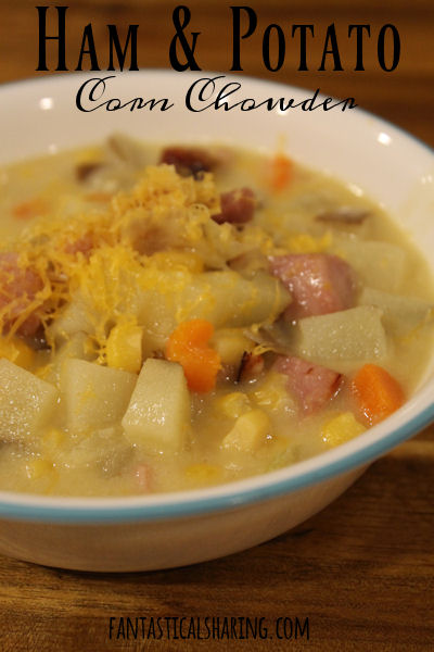 Ham and Potato Corn Chowder // This chowder is ready in under 30 minutes, but is perfectly hearty to fill your belly! #recipe #chowder #soup #ham