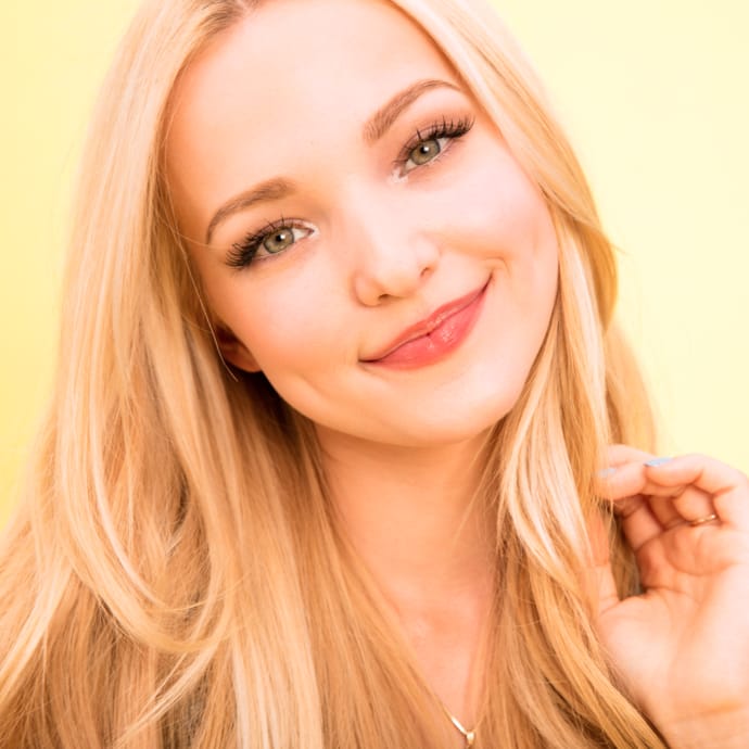 Dove Cameron Shows Off Her New Finger Ink