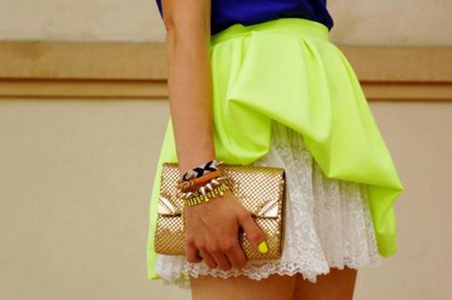 1001 fashion trends: Neon skirts