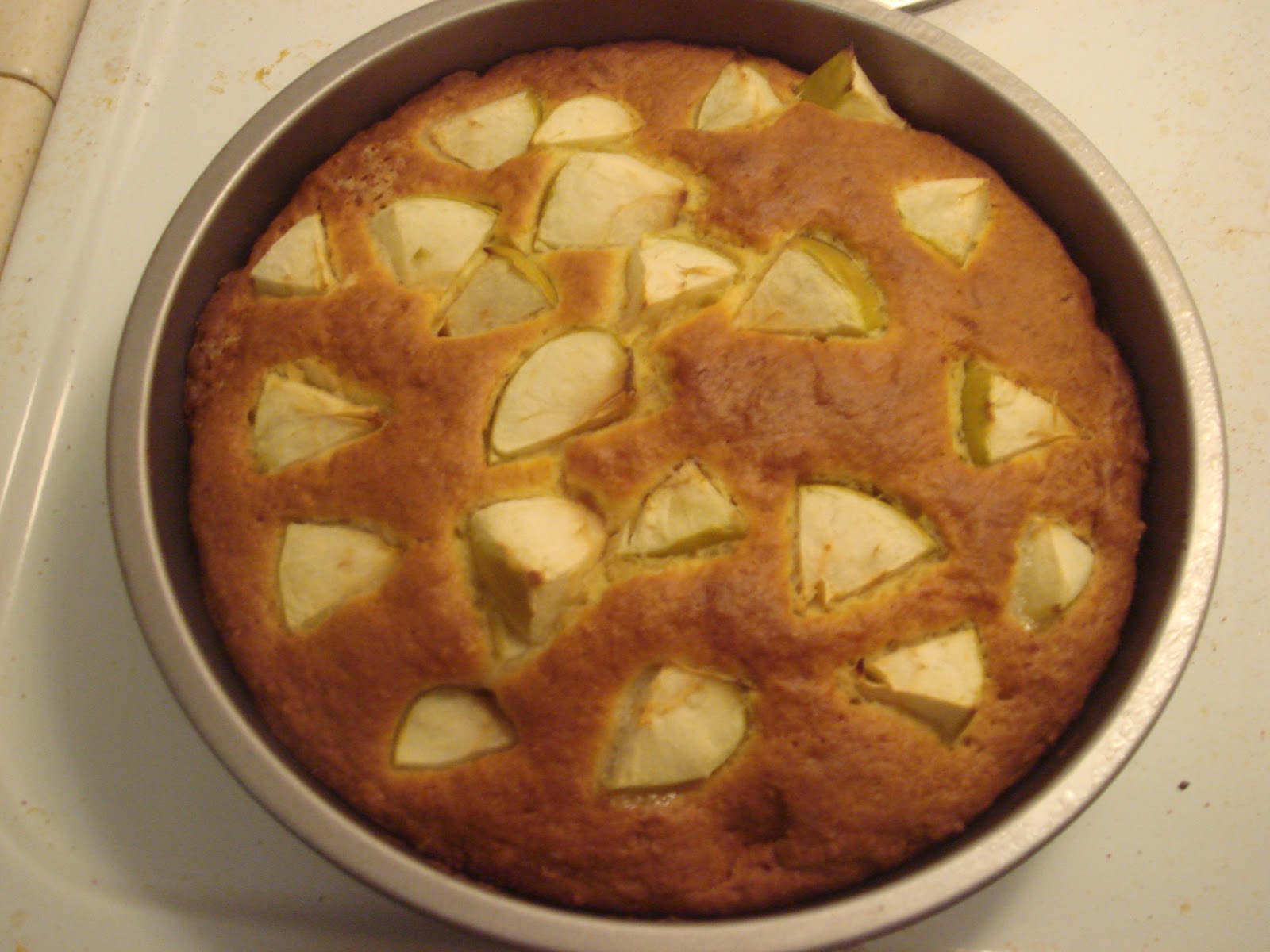 Bakeology 101 Apple Cinnamon Buttermilk cake a solution to a cold day!