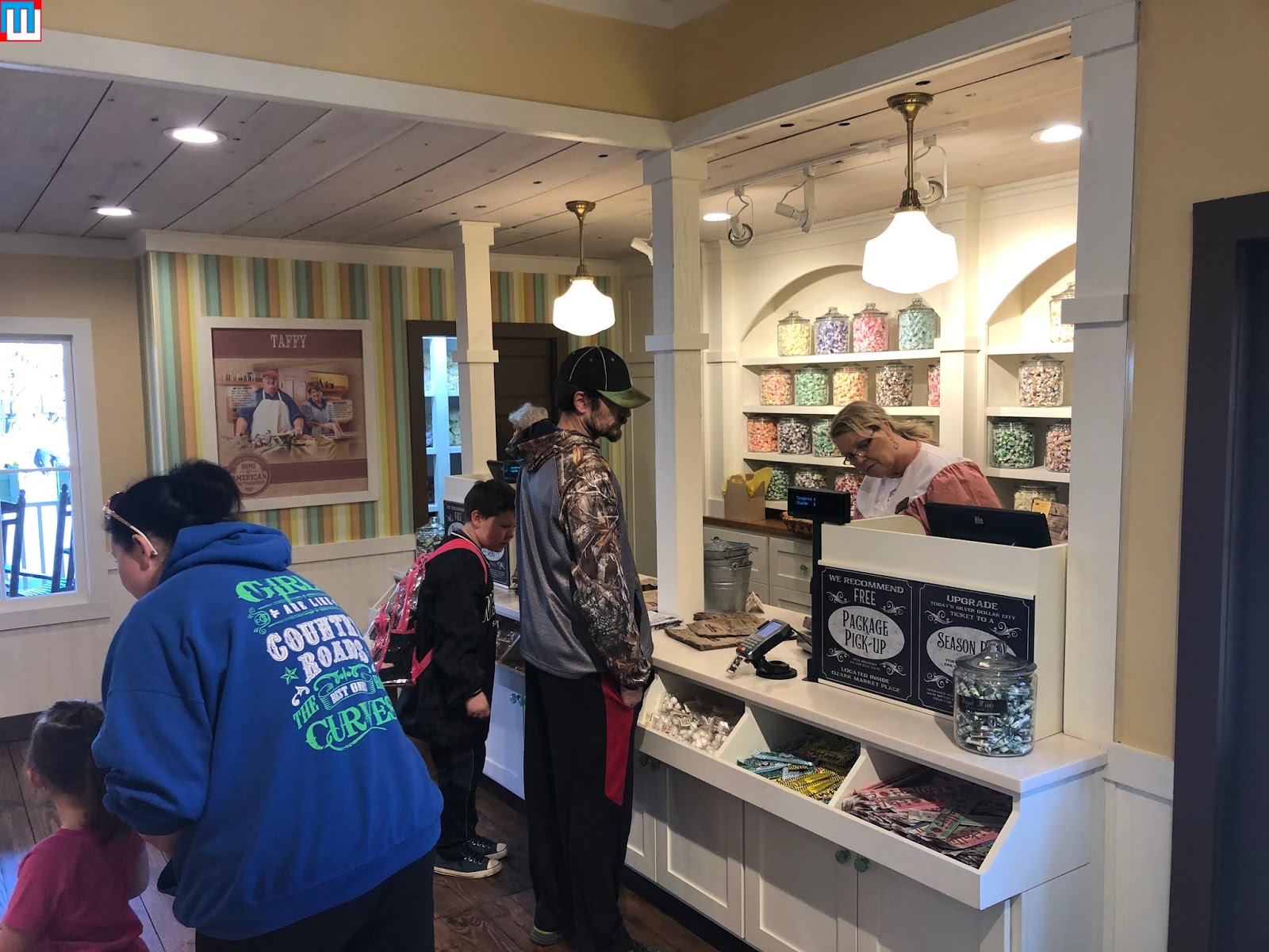 MidwestInfoGuide Taffy Store (SDC)