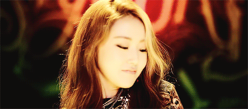 Gayoon+4minute+What's+Your+Name+MV+GIF+(3).gif