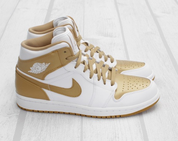 jordan 1 phat gold