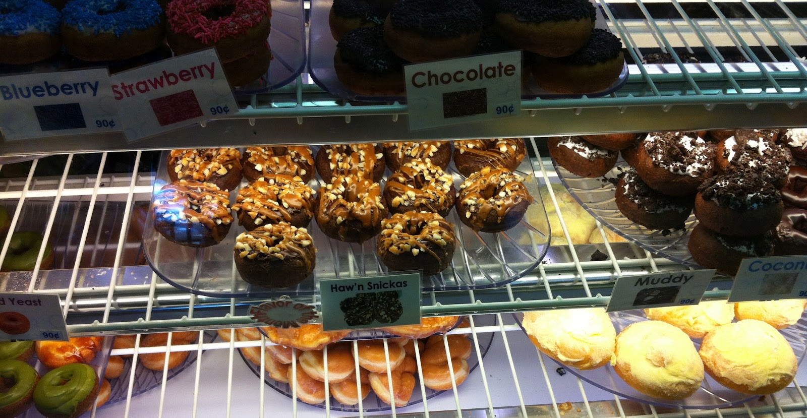 GREAT EATS HAWAII REGAL BAKERY DONUTS AND COFFEE