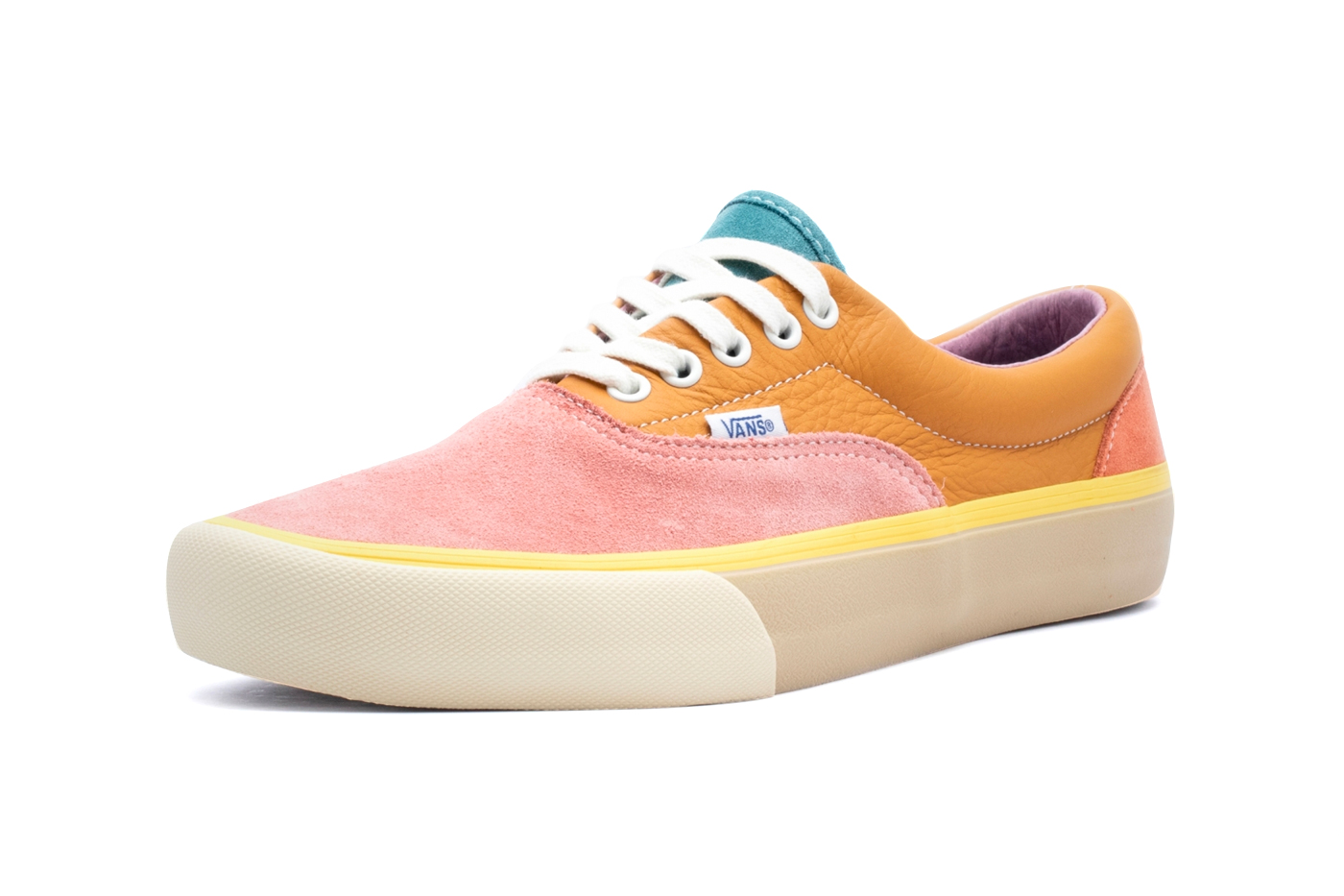 Vans Era "Rose/Orange" และ "White/Blue"