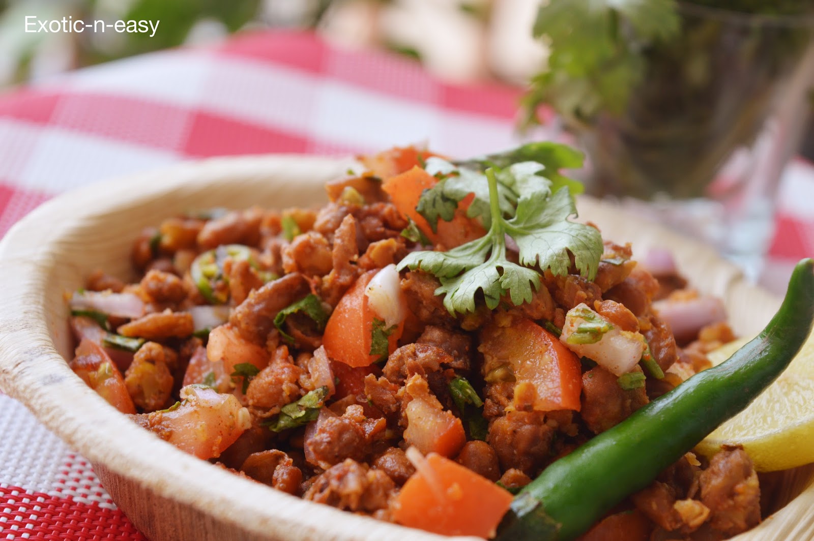 chana chat Chats are piquantly spiced snack dishes often laced with lime juice prepared with readily available ingredients aloo chana chat (ah-loo chanah chah-t) is more than a simple snack of seasoned potatoes and chick peas. chana chat Chats are piquantly spiced snack dishes often laced with lime juice prepared with readily available ingredients aloo chana chat (ah-loo chanah chah-t) is more than a simple snack of seasoned potatoes and chick peas.