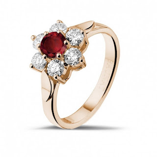 flower engagement ring in redgold