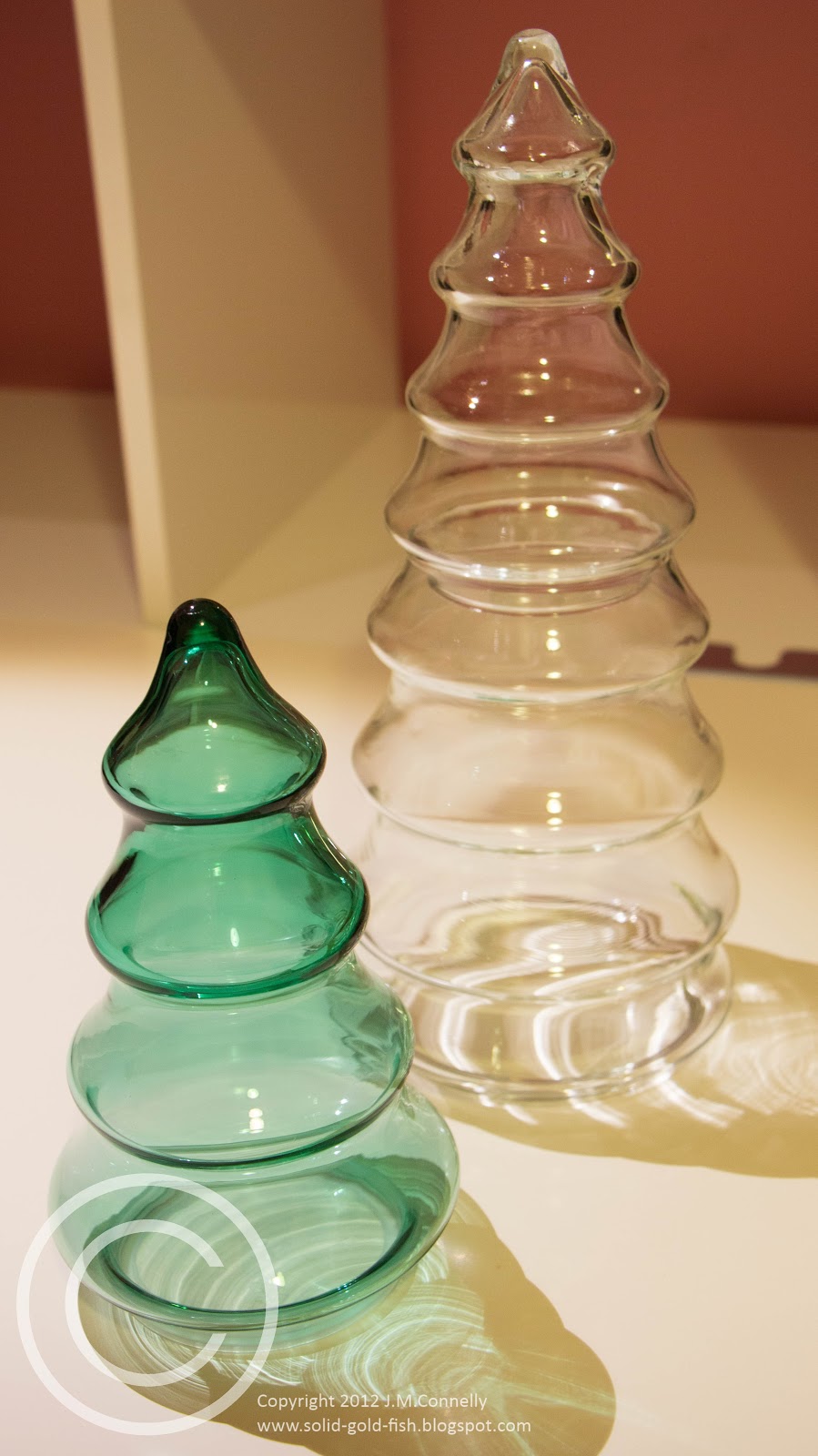 Decorating Your Goldfish Tank for Christmas – Solid Gold Aquatics