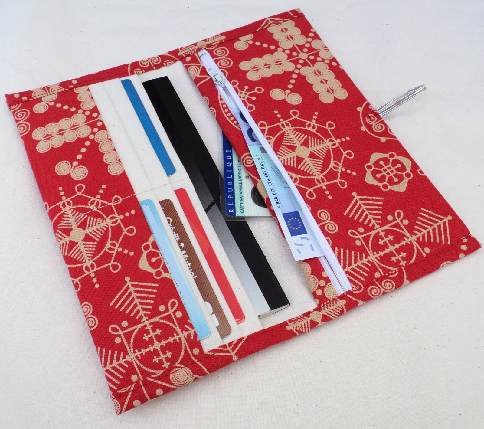 Le rouge Porte chéquier & Cartes en jeans main image 1