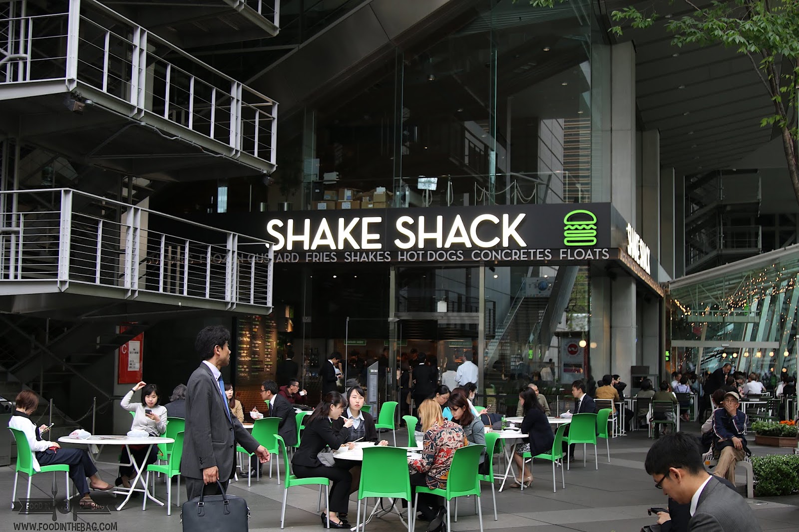 SHAKE SHACK BURGER IN JAPAN What's The Hype? Food In The Bag