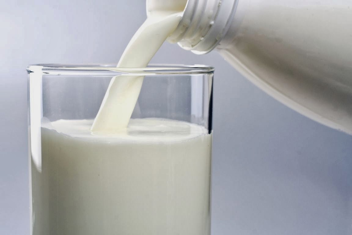 Γάλα: Τι θα πρέπει να προσέχουν οι καταναλωτές