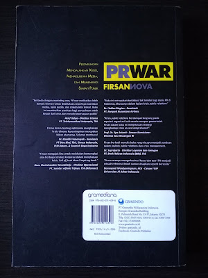 Komentar tentang Buku PR WAR Komentar tentang Buku PR WAR