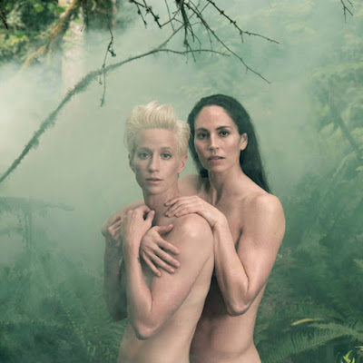 Naked Lady Monday: Sue & Megan Edition.