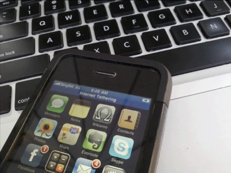 パソコンにテザリングするiPhone