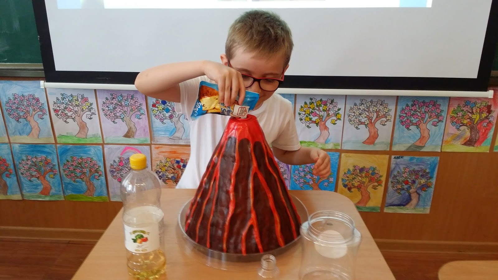 Volcano - Cool Science Experiments - Fun For Kids
