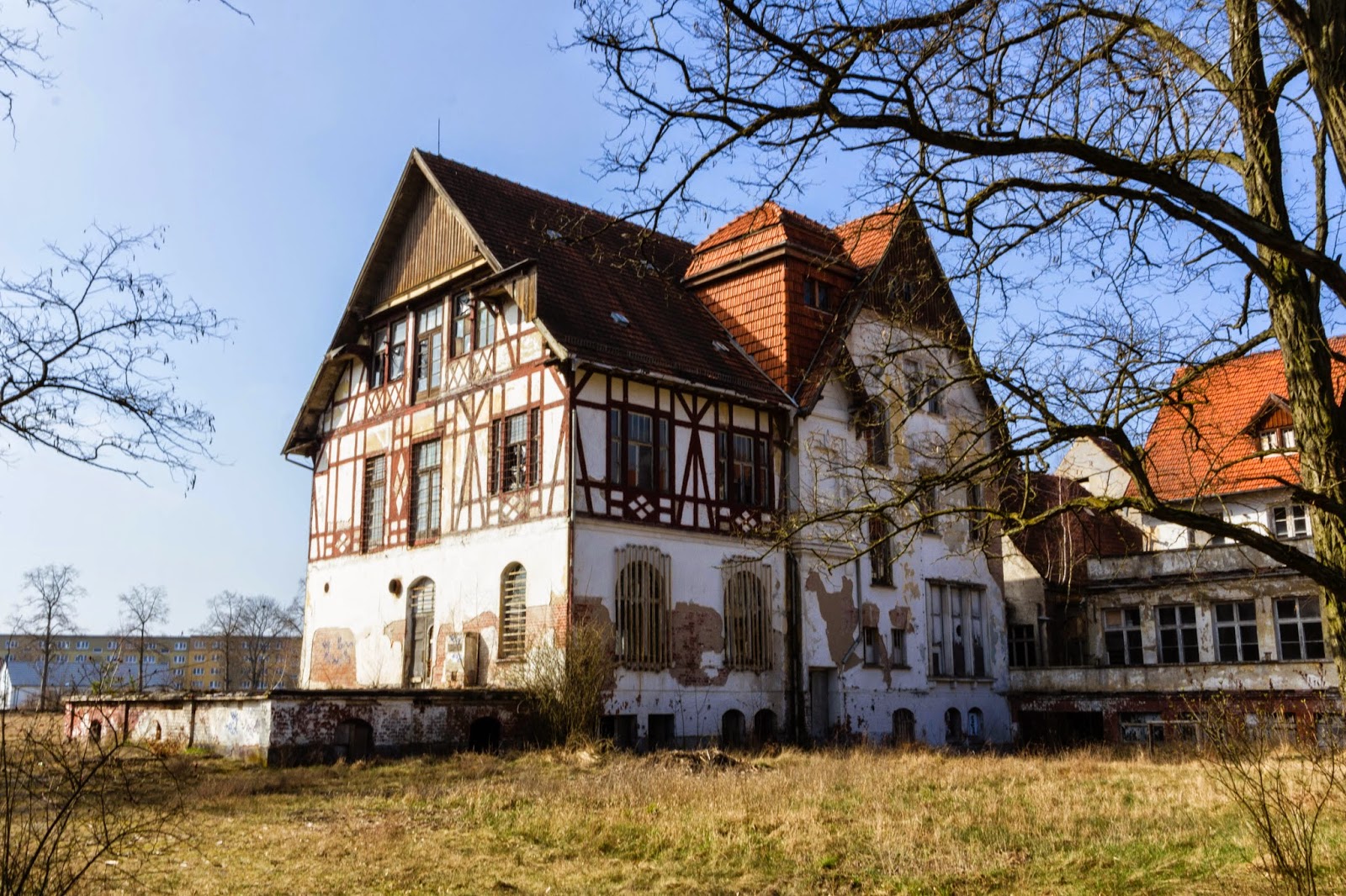 Heilsta%CC%88tten+Hohenlychen+Sanatorium+Abandoned+Berlin-4475.jpg