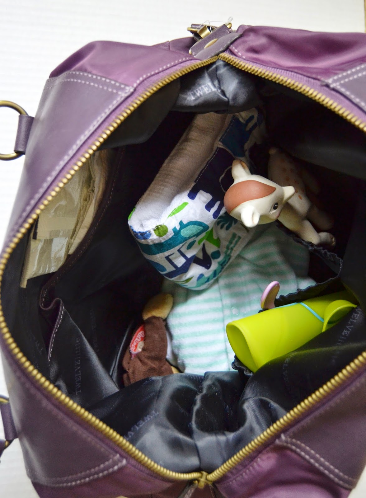 What to Pack in Your Diaper Bag The Nutritionist Reviews