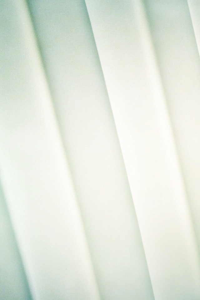 11.19.11_LightStripes_iphone_wallpaper.PNG