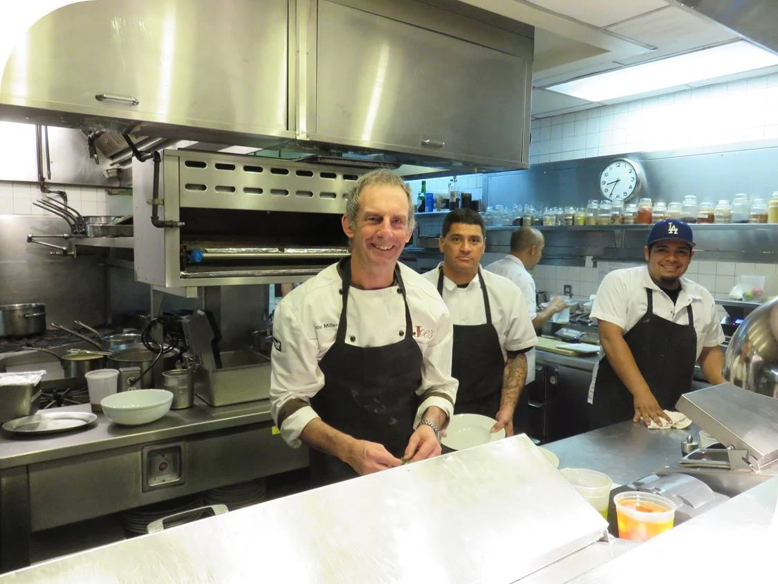 15 of the Best Things to Do, See, and Eat in Venice Beach