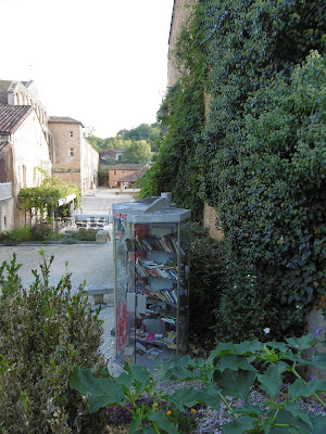 Dans une cabine à Cadouin, malooka