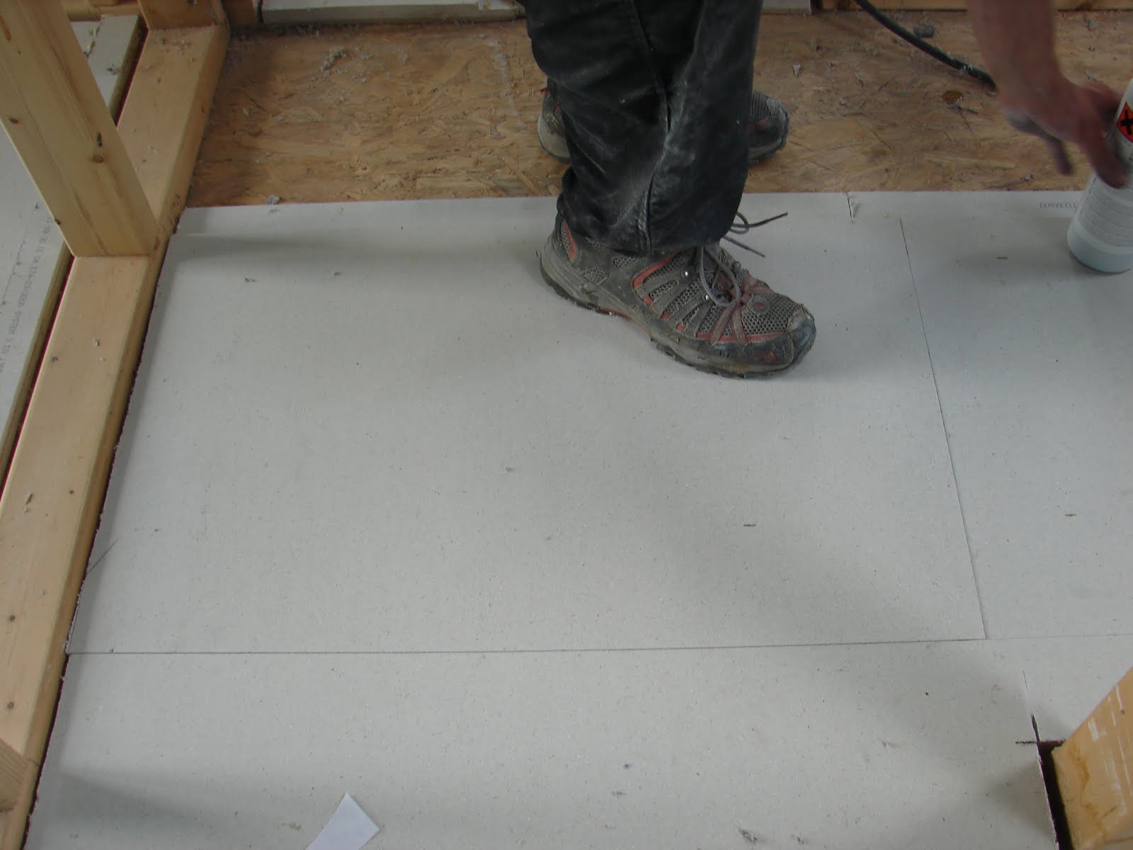 Habitat bois Entre les 2 phases d'isolation....pose du