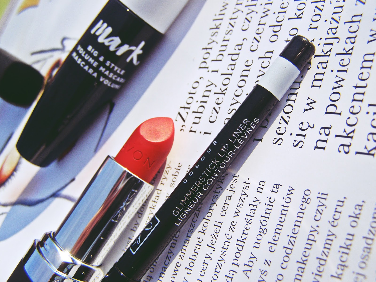 Avon True Color lipstick Red Supreme & Glimmerstick Lip Liner Clear