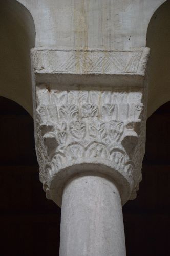 Romaanse kunst & architectuur: Église Saint-Etienne te Vignory (Haute ...