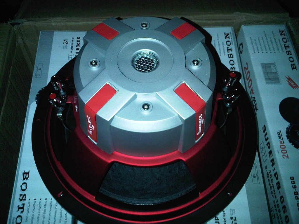 SPEAKER AND SUBWOOFER