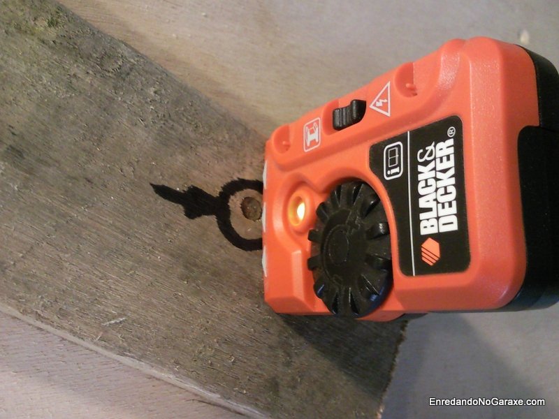 Pequeño detector de metales para detectar clavos, enredandonogaraxe.com