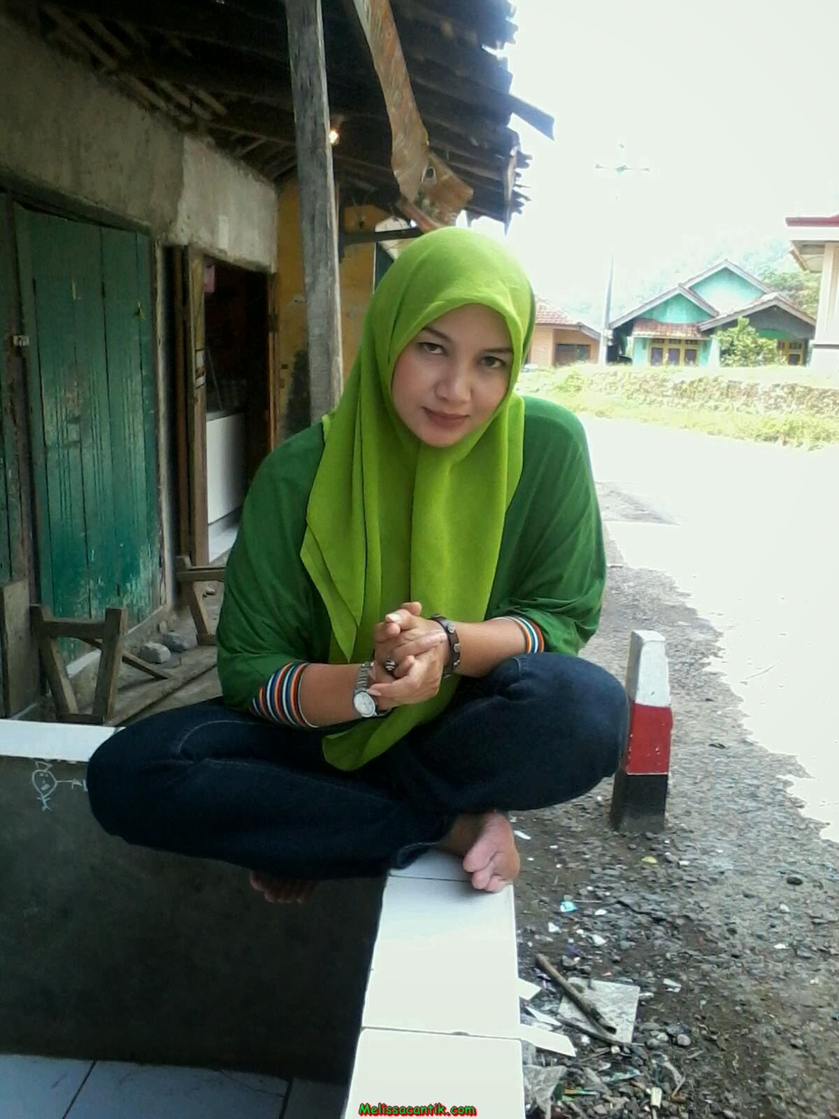 Koleksi Foto Tante Berjilbab Bandung Masih Cantik Memikat | Kumpulan