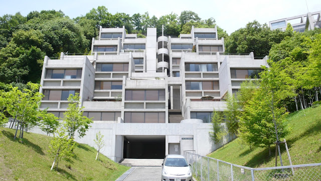 日本で最も知られている建築家、安藤忠雄の建築10選【arc】　六甲の集合住宅