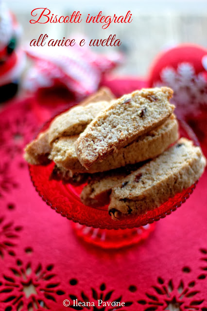 idee regalo: biscotti integrali all'anice e uvetta...buon natale :)